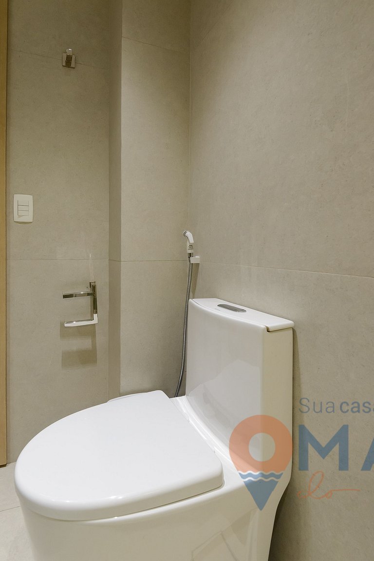 Sophisticated 1BDR 5 Min from the Beach|BR 450/805