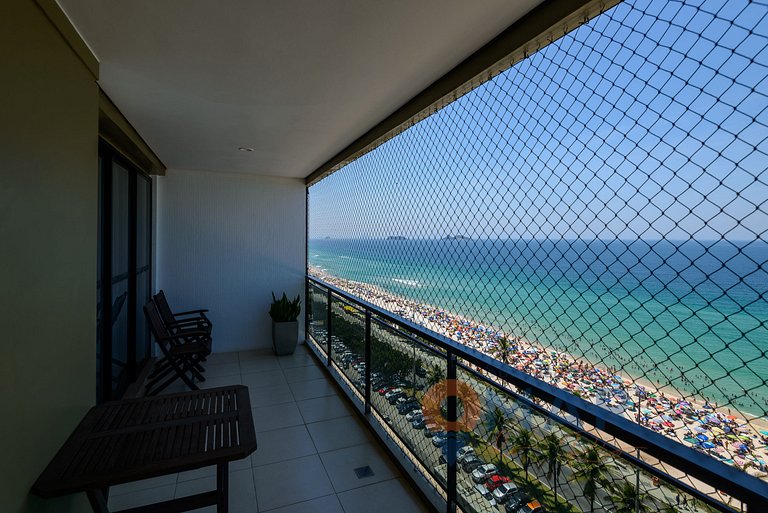 High-End Beachfront Apartment | LC 4700/1020