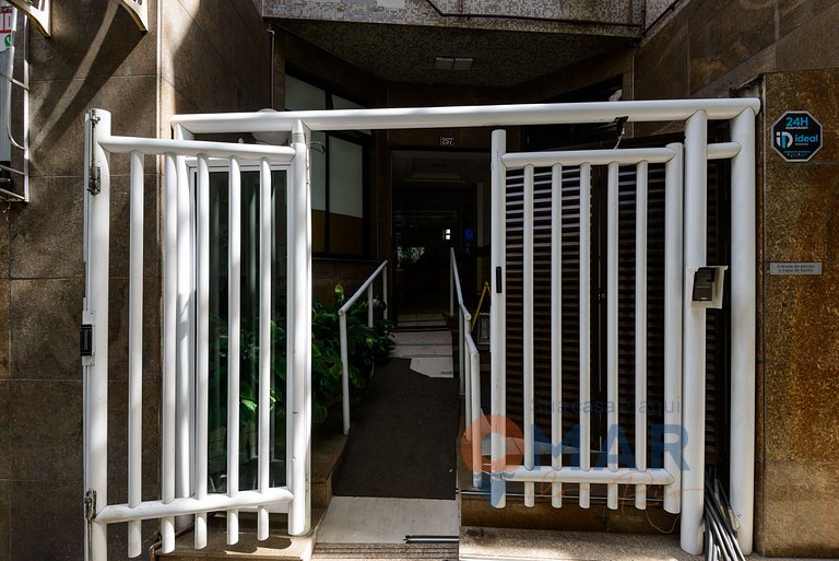 3 BDR in Leme, 1 Minute From the Beach |GS 257/404