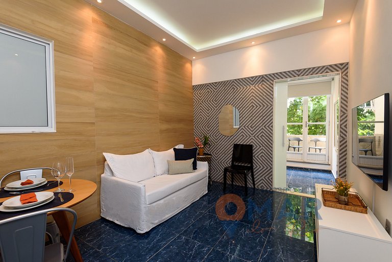 1BDR with Balcony 180m from the Beach | FS 35/303