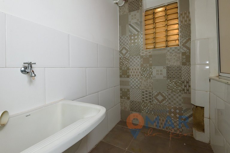 1BDR with Balcony 180m from the Beach | FS 35/303