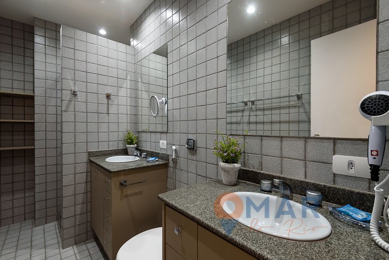 4 Bedrooms with Sea View and Parking | A 3916/1103
