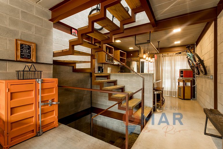Triplex com Design Industrial em Itaipava | AIR A2