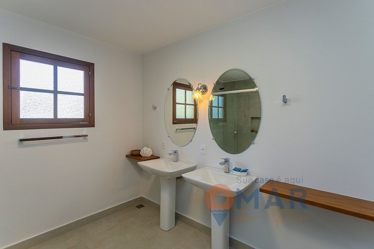 Casa de 4 BDRs c/ piscina en Búzios| Vila Italiana
