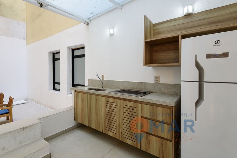 3BDRs, Balcony and Bathtub 8Min from the Beach|AP