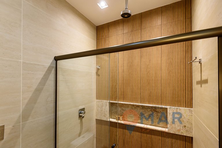 3BDRs, Balcony and Bathtub 8Min from the Beach|AP