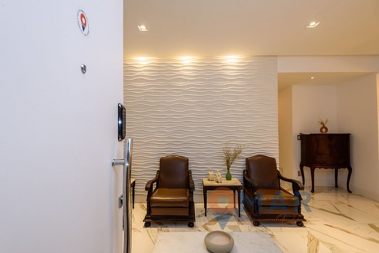 3BDRs, Balcony and Bathtub 8Min from the Beach|AP