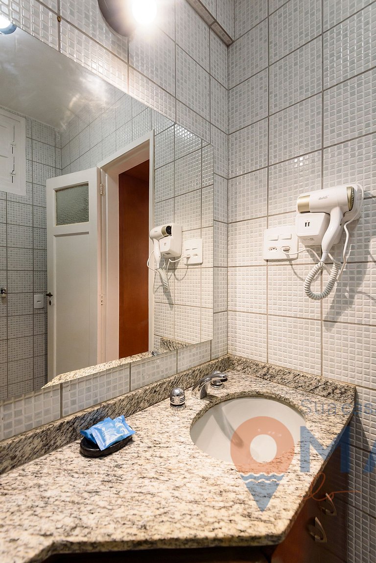 1 Bedroom 500m from Copacabana Beach | RC 44/703