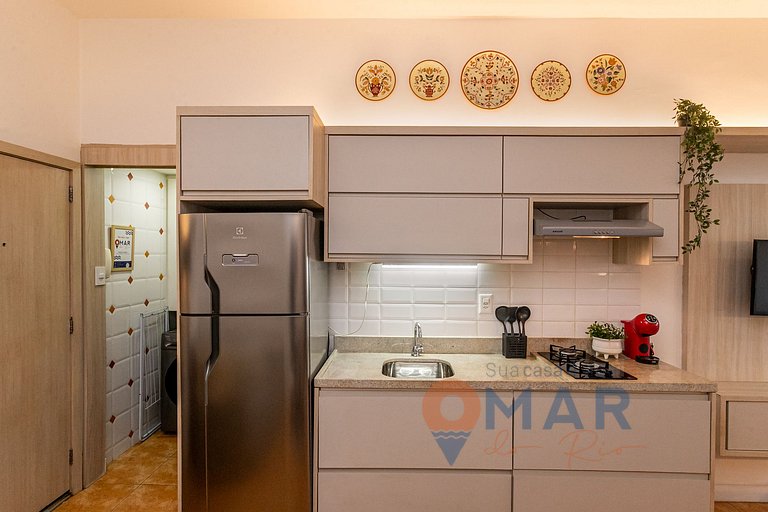 Studio 4 Minutes from Copacabana Beach | PF 78/602