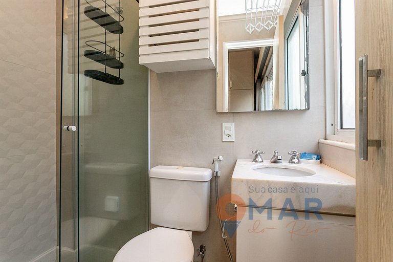Studio 4 Minutes from Copacabana Beach | PF 78/602