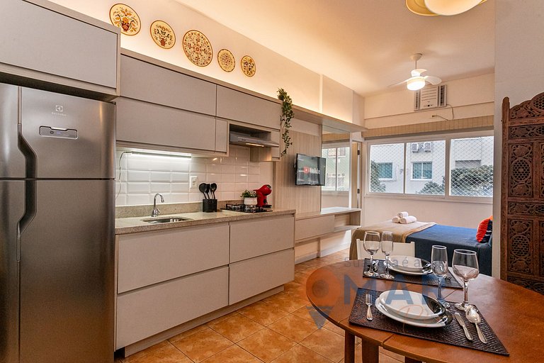 Studio 4 Minutes from Copacabana Beach | PF 78/602