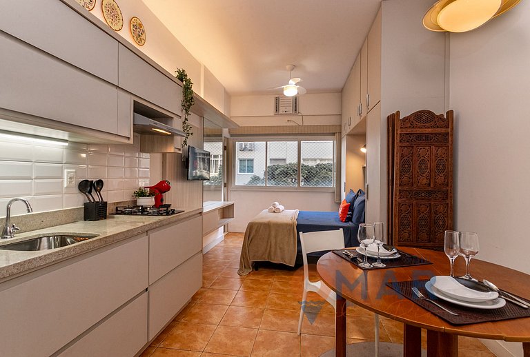 Studio 4 Minutes from Copacabana Beach | PF 78/602