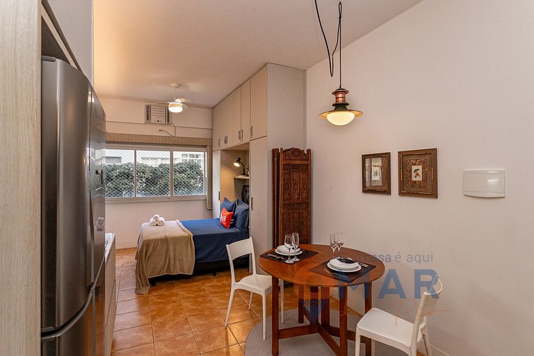 Studio 4 Minutes from Copacabana Beach | PF 78/602