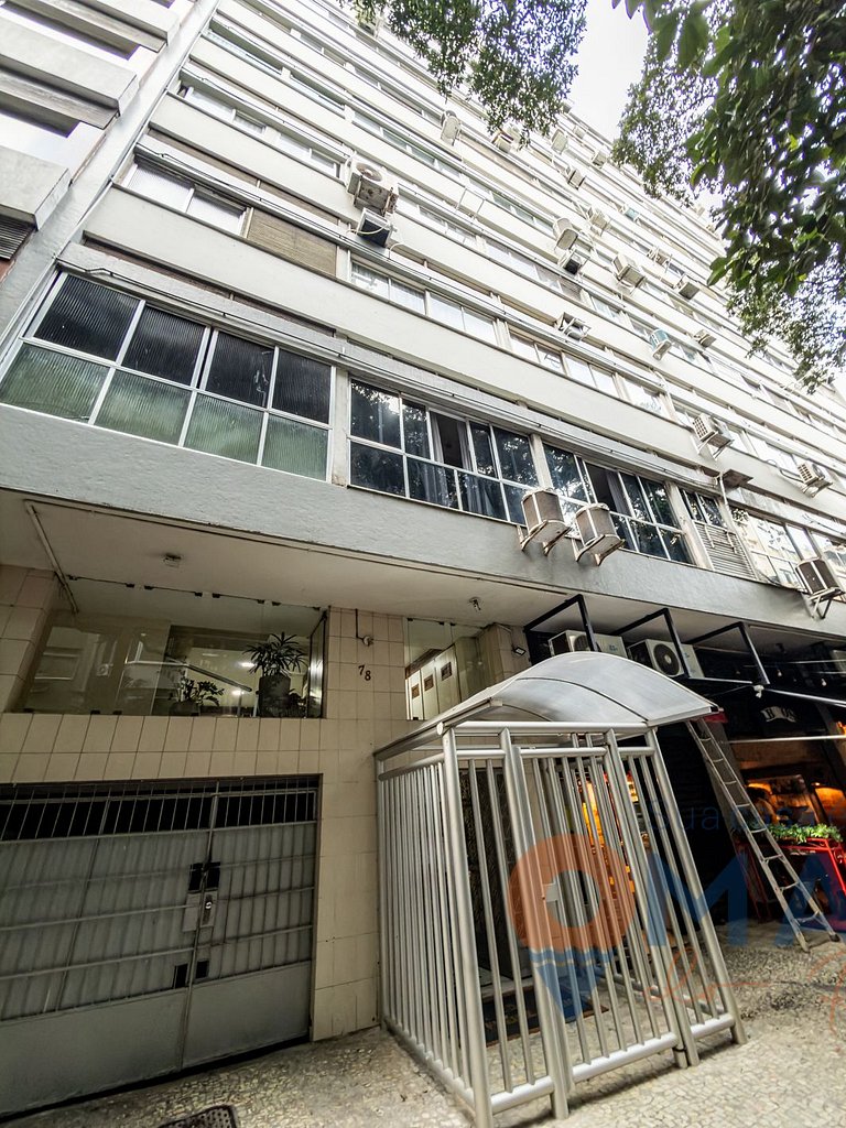 Studio 4 Minutes from Copacabana Beach | PF 78/602