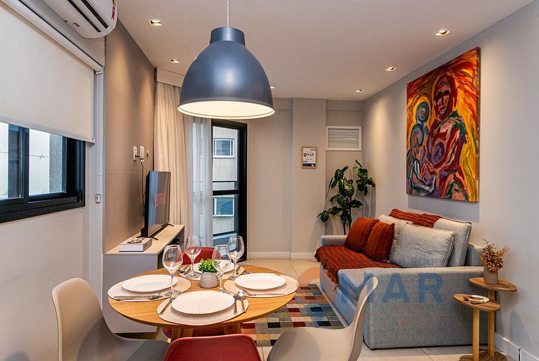 Quarto e Sala com Varanda em Copacabana|MRU 05/703