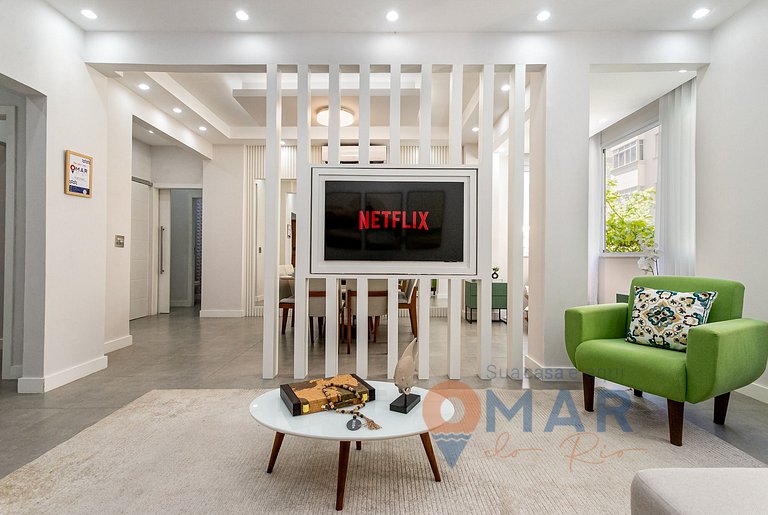 Sophisticated 3BDR 2 Min from the Beach|AS 130/502