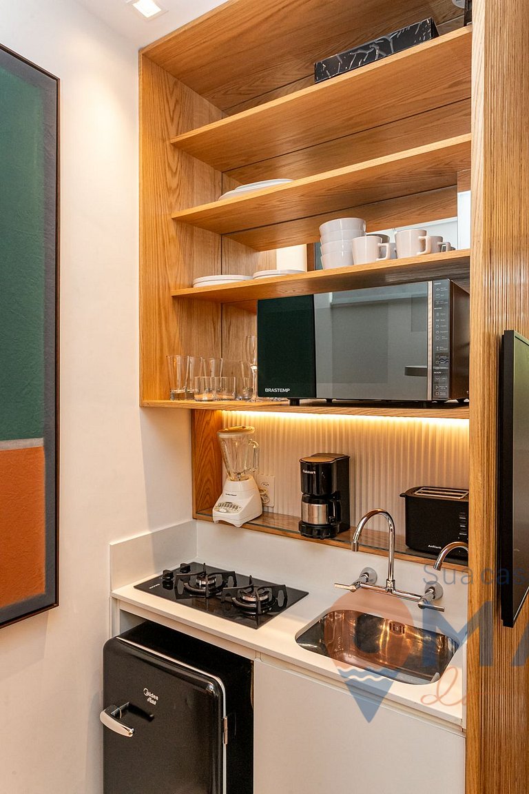 Modern Studio 5 Minutes from the Beach | FS 88/218