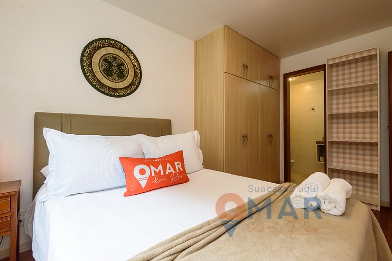 Botafogo Apt with Pool & Parking | BV 80/407