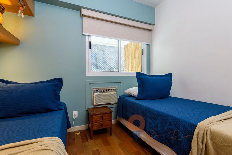 Botafogo Apt with Pool & Parking | BV 80/407