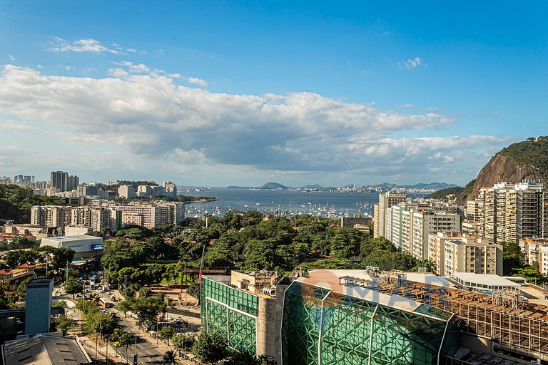 Botafogo Apt with Pool & Parking | BV 80/407