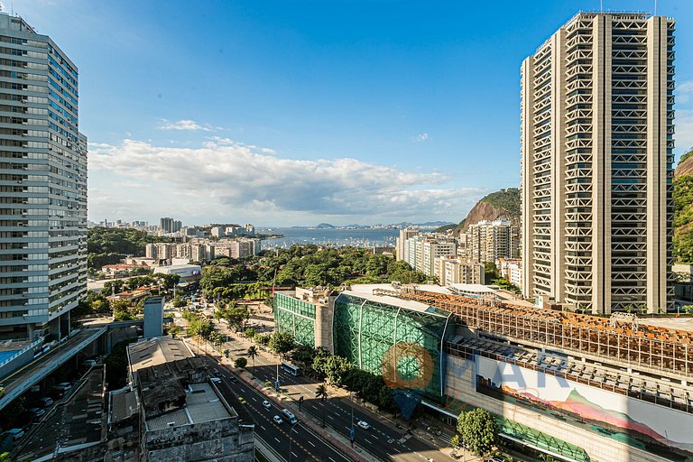 Botafogo Apt with Pool & Parking | BV 80/407