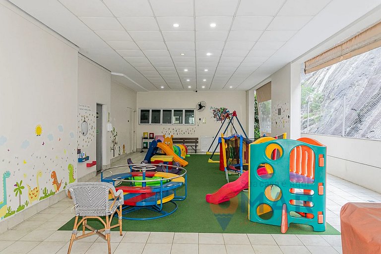 Botafogo Apt with Pool & Parking | BV 80/407