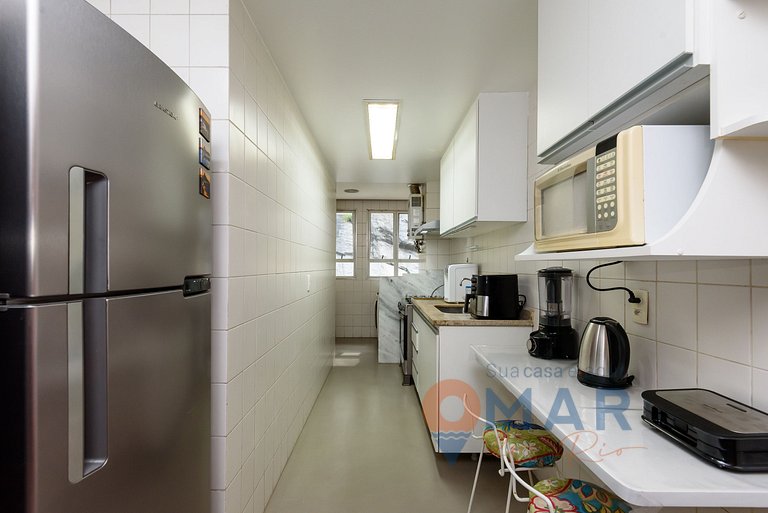 Botafogo Apt with Pool & Parking | BV 80/407